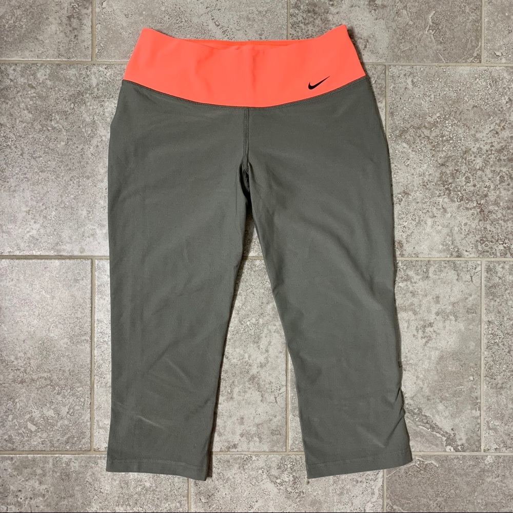 Nike Athletic Capri Leggings